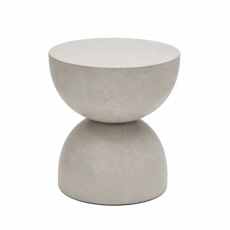 Szary stolik betonowy 40 cm